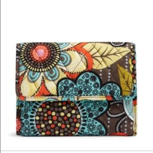 Vera Bradley flower shower snap wallet